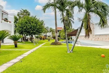 Ideal For Family Trip To Mexico Caribbean Pool Playa del Carmen Holiday home
